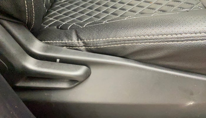 2021 Tata Tiago XT (O) PETROL, Petrol, Manual, 18,976 km, Driver Side Adjustment Panel