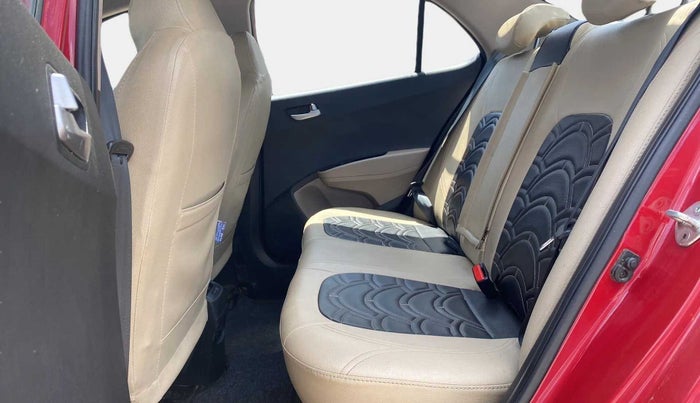 2015 Hyundai Xcent SX 1.2, CNG, Manual, 69,039 km, Right Side Rear Door Cabin