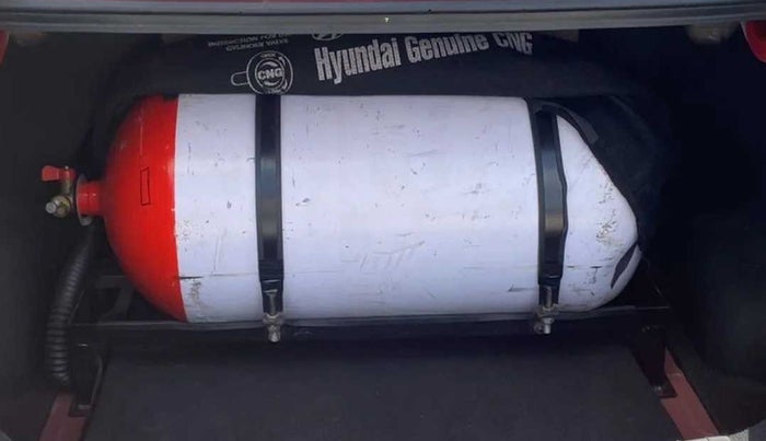 2015 Hyundai Xcent SX 1.2, CNG, Manual, 69,039 km, Boot Inside