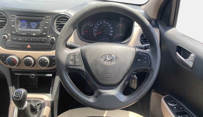 2015 Hyundai Xcent SX 1.2, CNG, Manual, 69,039 km, Steering Wheel Close Up