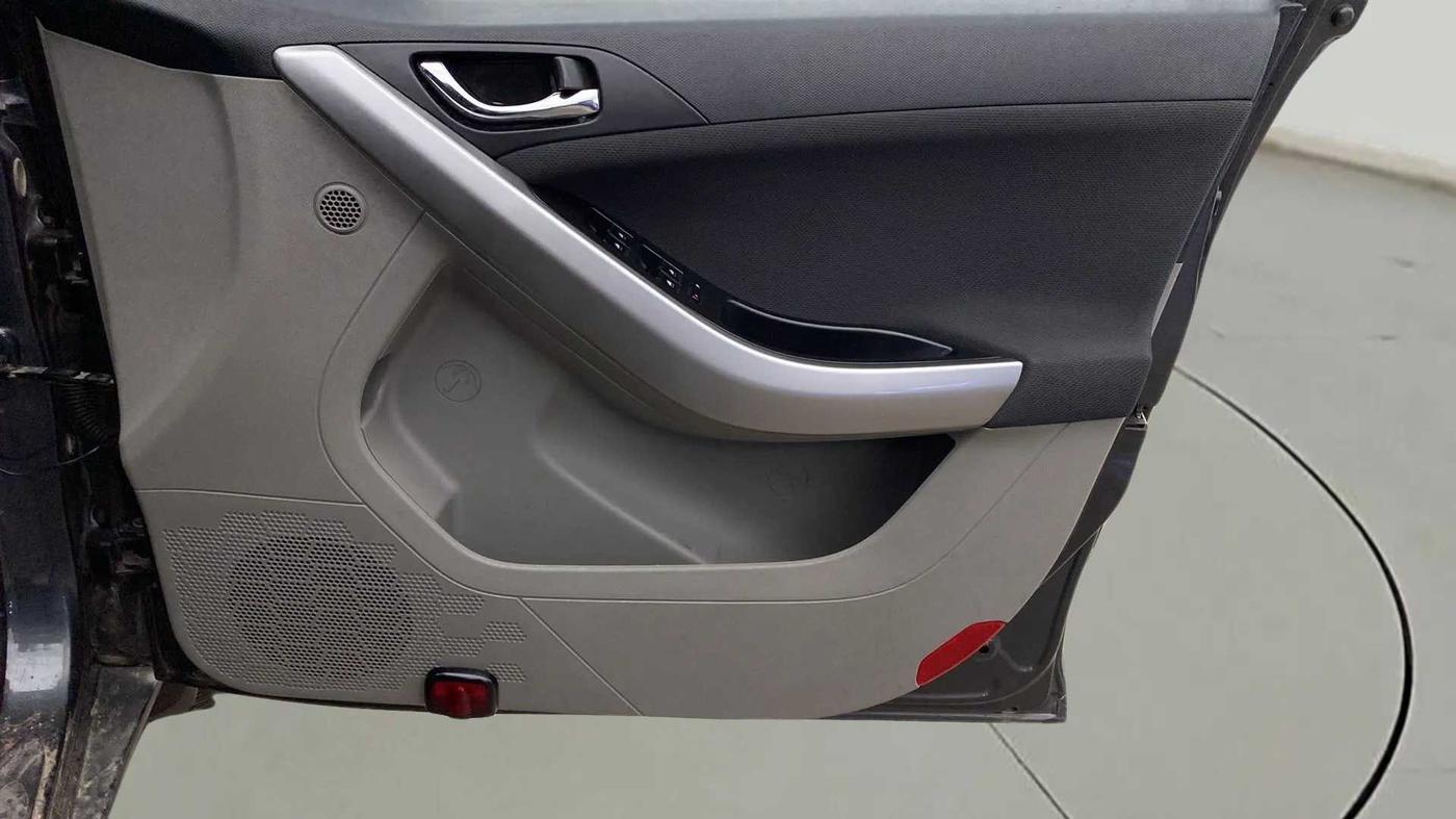 2018 Tata NEXON XZ PLUS PETROL, Petrol, Manual, 19,218 km, Driver Side Door Panels Control