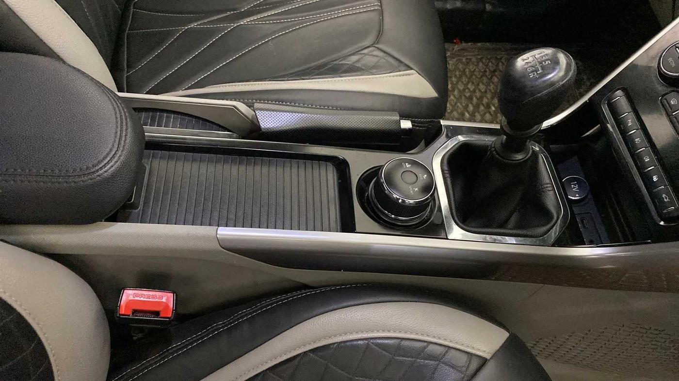 2018 Tata NEXON XZ PLUS PETROL, Petrol, Manual, 19,218 km, Gear Lever