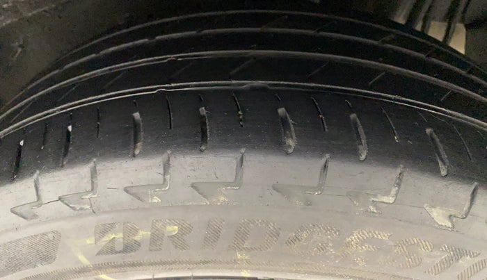 2021 Tata NEXON XMA SUNROOF PETROL, Petrol, Automatic, 34,594 km, Left Rear Tyre Tread
