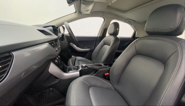 2021 Tata NEXON XMA SUNROOF PETROL, Petrol, Automatic, 34,594 km, Right Side Front Door Cabin