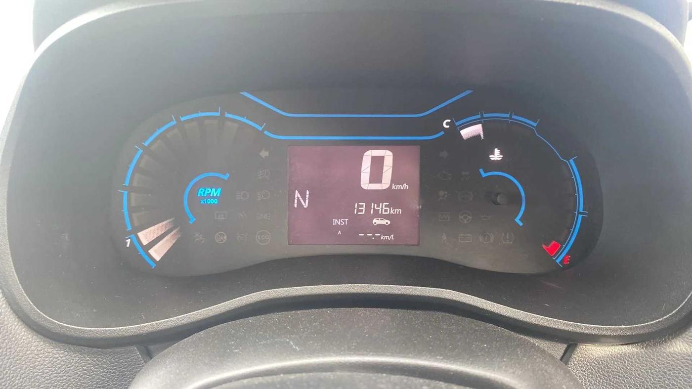 2022 Renault Kwid RXT 1.0 AMT, Petrol, Automatic, 13,138 km, Odometer Image