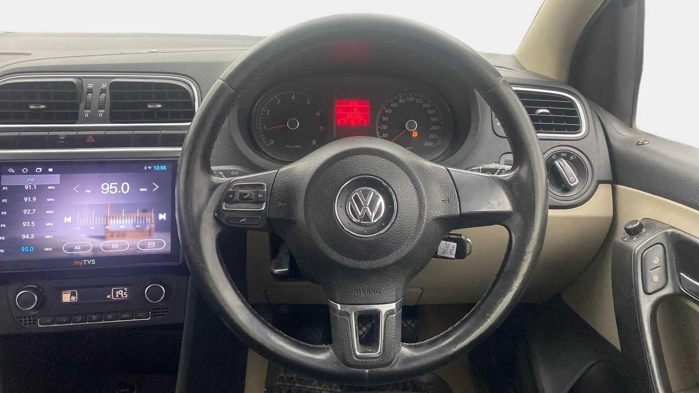 2013 Volkswagen Polo HIGHLINE1.2L, Petrol, Manual, 69,771 km, Steering Wheel Close Up
