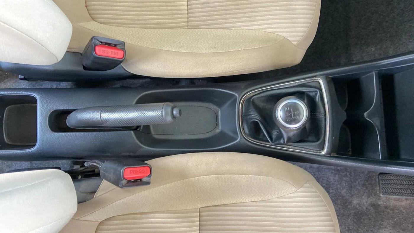 2022 Honda Amaze 1.2L I-VTEC S, Petrol, Manual, 26,980 km, Gear Lever
