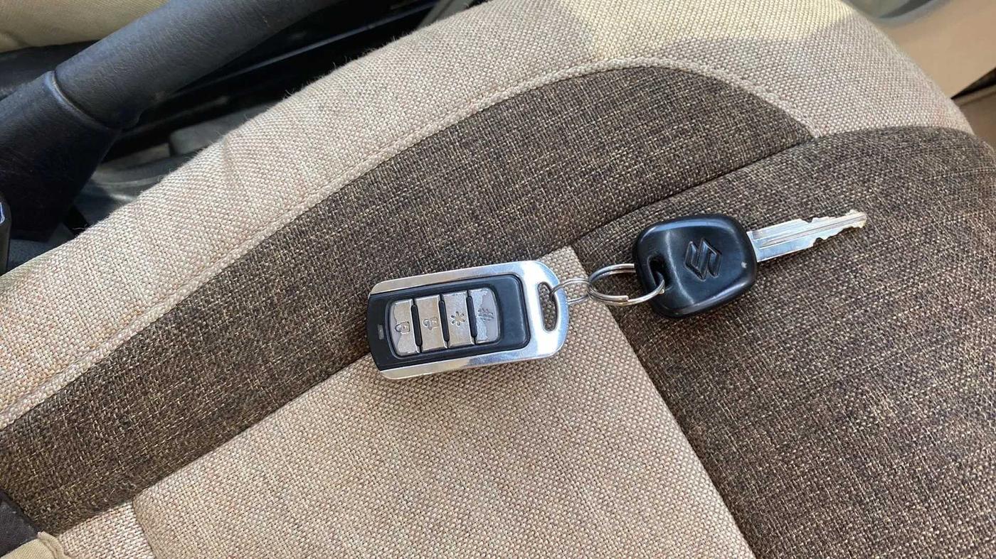 2016 Maruti Alto K10 VXI, Petrol, Manual, 57,846 km, Key Close Up