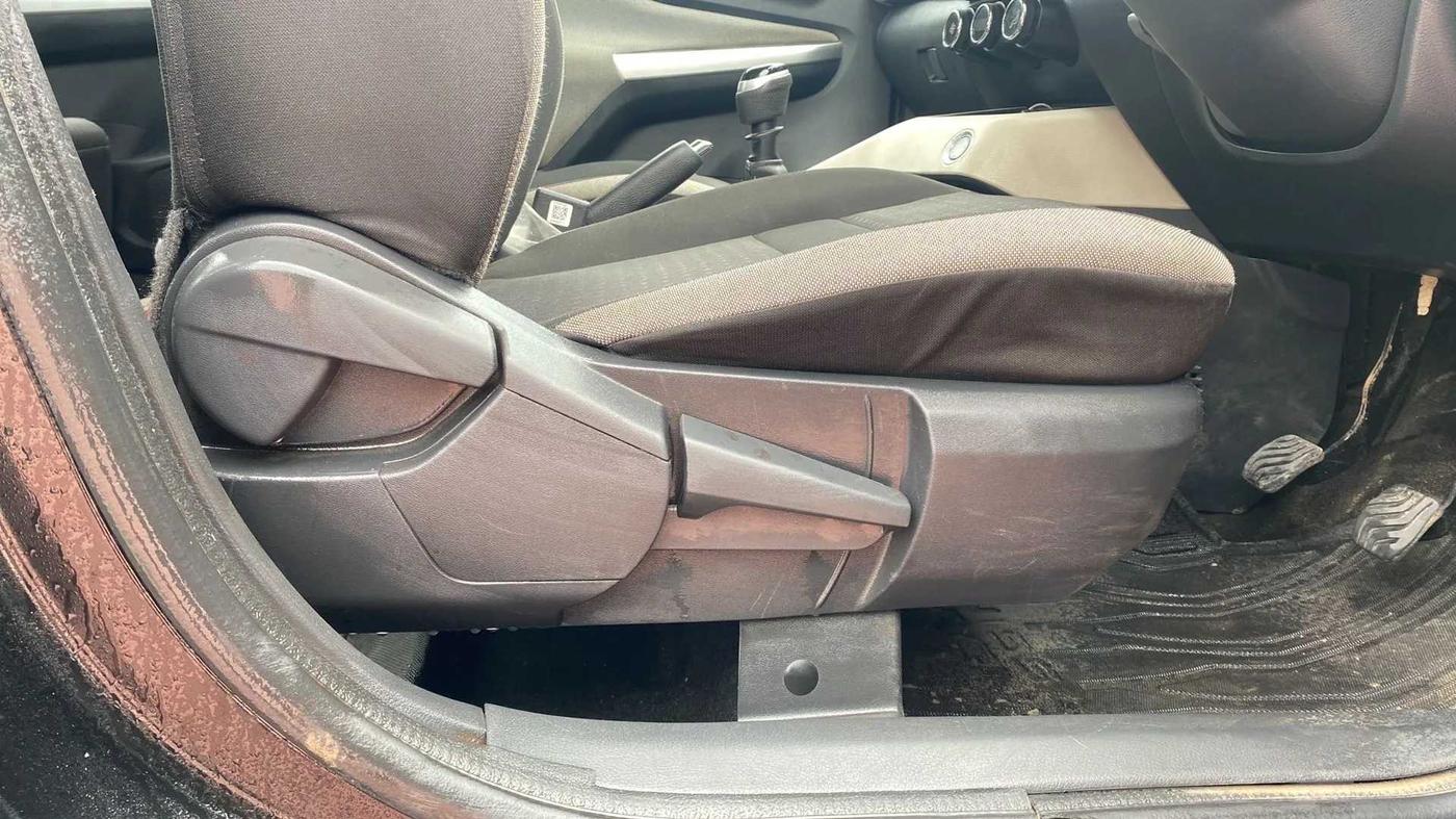 2022 Nissan MAGNITE XV MT, Petrol, Manual, 24,462 km, Driver Side Adjustment Panel