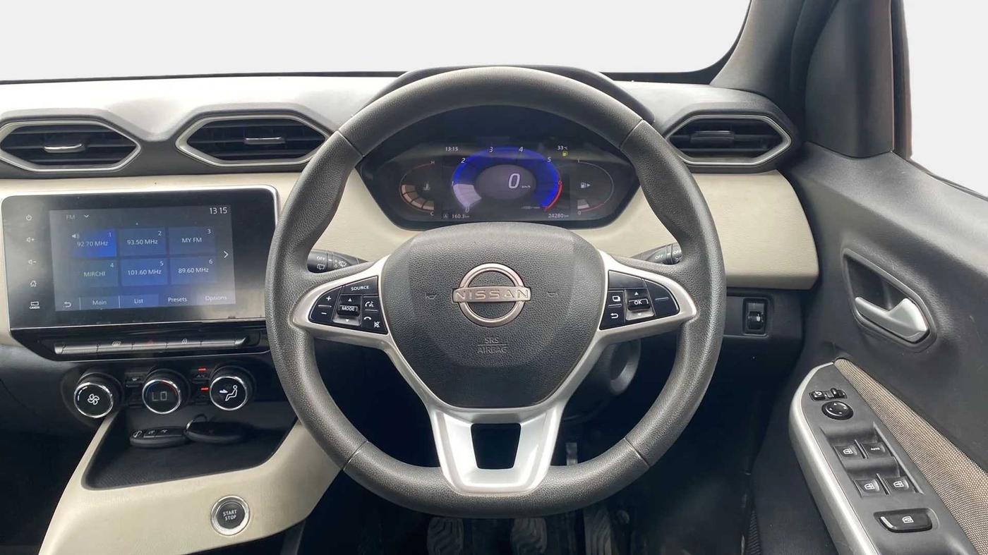 2022 Nissan MAGNITE XV MT, Petrol, Manual, 24,462 km, Steering Wheel Close Up