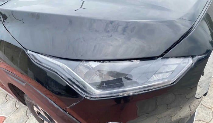 2022 Nissan MAGNITE XV MT, Petrol, Manual, 24,442 km, Right headlight - Clamp has minor damage