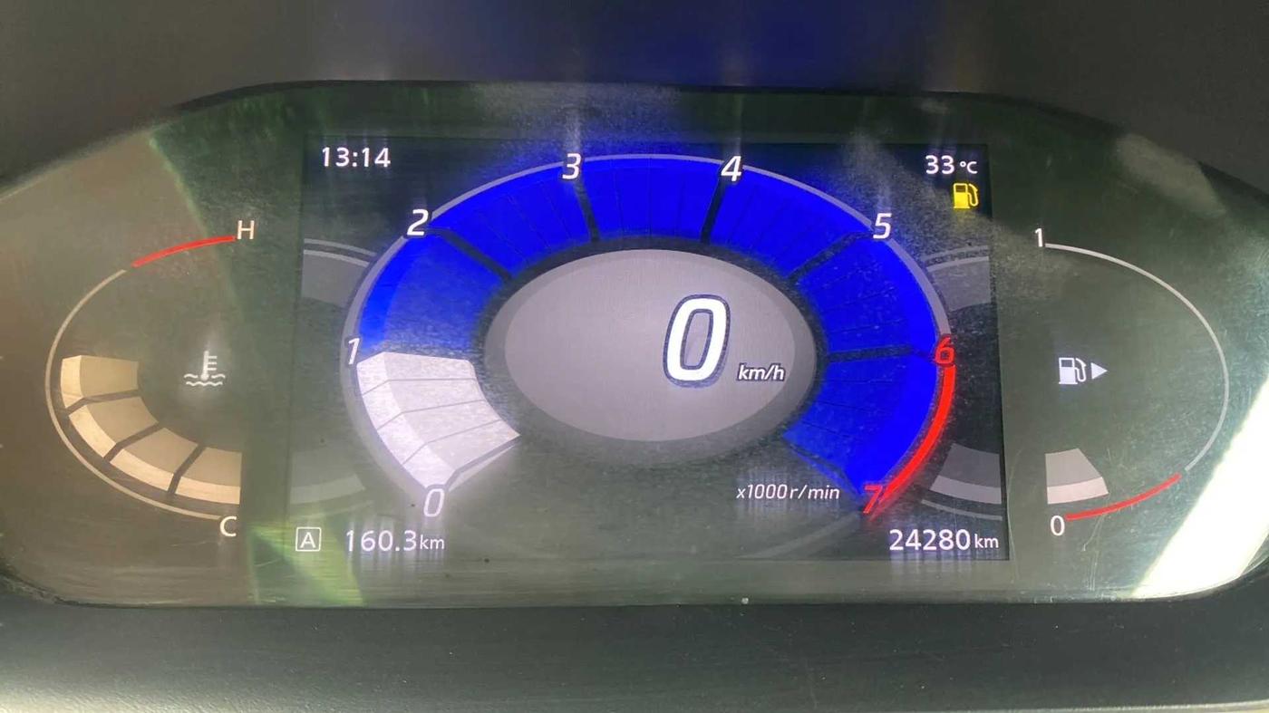 2022 Nissan MAGNITE XV MT, Petrol, Manual, 24,462 km, Odometer Image