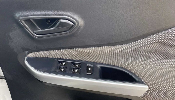 2021 Nissan MAGNITE XE, Petrol, Manual, 7,004 km, Driver Side Door Panels Control