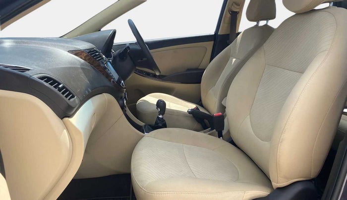 2016 Hyundai Verna 1.6 VTVT SX, Petrol, Manual, 72,851 km, Right Side Front Door Cabin