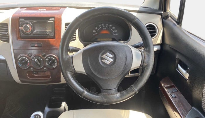 2016 Maruti Wagon R 1.0 LXI CNG, CNG, Manual, 76,813 km, Steering Wheel Close Up