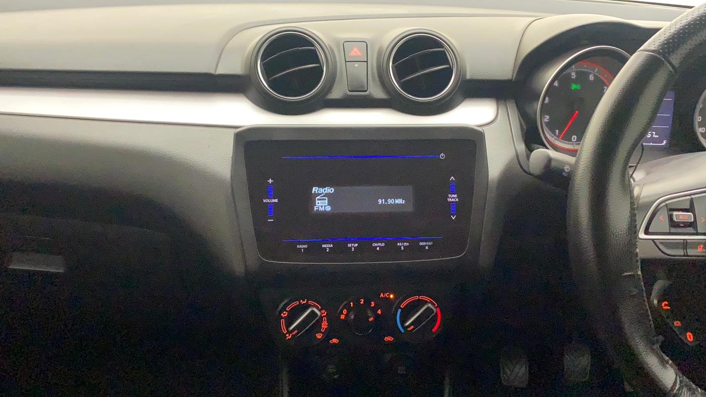 2023 Maruti Swift VXI, Petrol, Manual, 35,408 km, Air Conditioner
