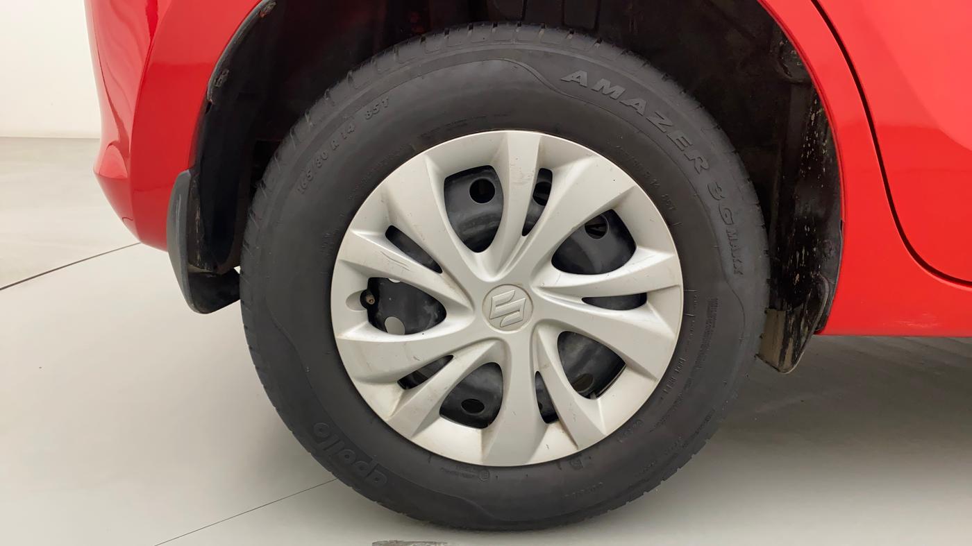 2023 Maruti Swift VXI, Petrol, Manual, 35,408 km, Right Rear Wheel