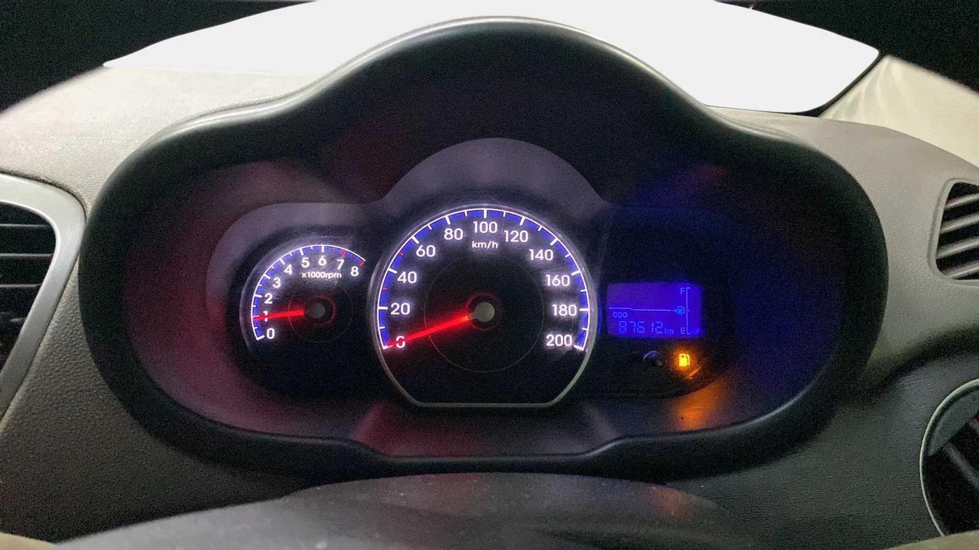 2011 Hyundai i10 SPORTZ 1.2, Petrol, Manual, 87,665 km, Odometer Image