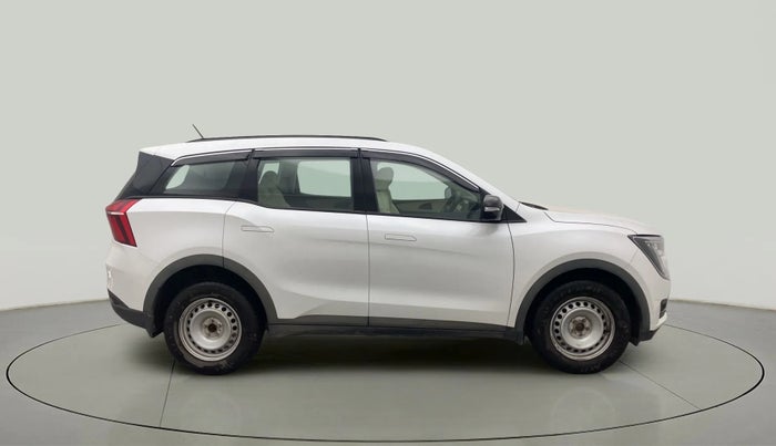 2022 Mahindra XUV700 MX P MT 5 STR, Petrol, Manual, 7,783 km, Right Side View