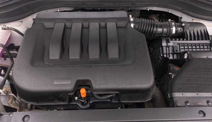 2022 Mahindra XUV700 MX P MT 5 STR, Petrol, Manual, 7,783 km, Open Bonet