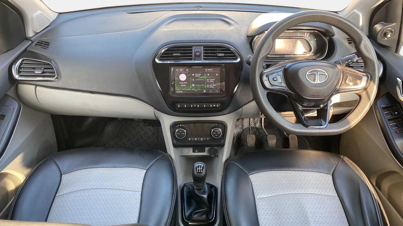 2021 Tata Tiago XZ PLUS PETROL, Petrol, Manual, 29,726 km, Dashboard