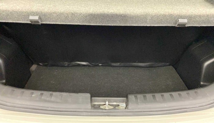 2014 Maruti Swift VXI, Petrol, Manual, 15,033 km, Boot Inside