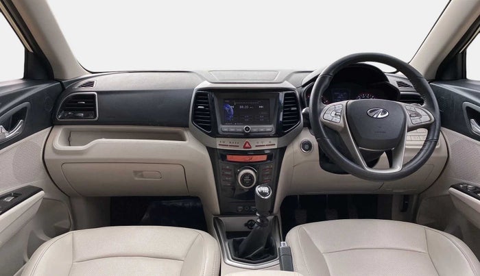 2021 Mahindra XUV300 W8 (O) 1.2 PETROL, Petrol, Manual, 32,102 km, Dashboard