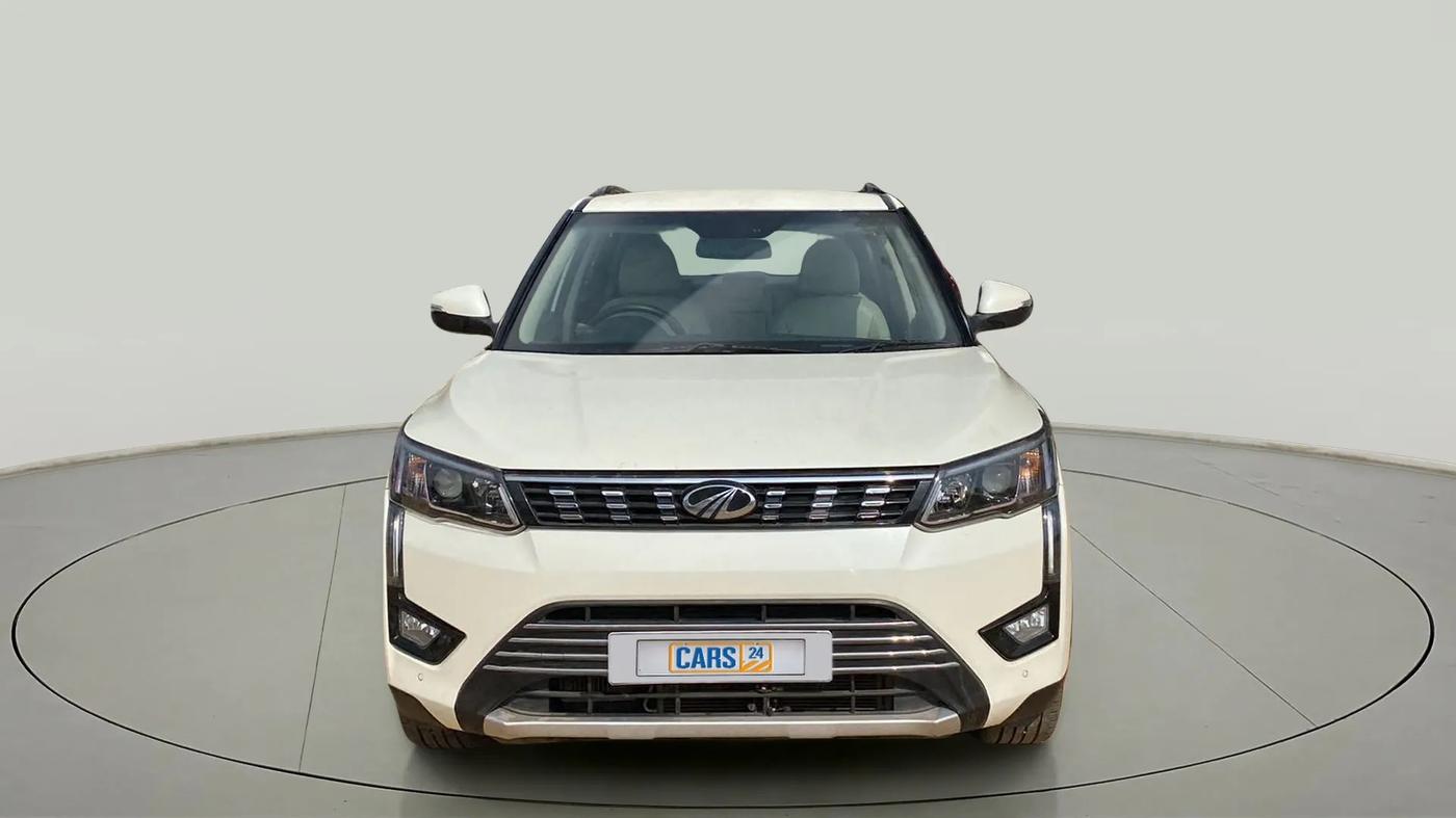 2021 Mahindra XUV300 W8 (O) 1.2 PETROL, Petrol, Manual, 32,102 km, Front