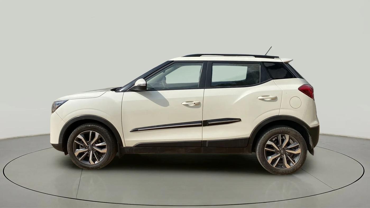2021 Mahindra XUV300 W8 (O) 1.2 PETROL, Petrol, Manual, 32,102 km, Left Side