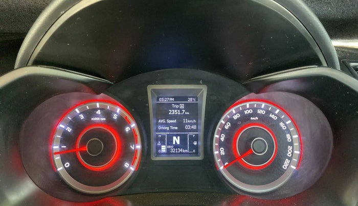 2021 Mahindra XUV300 W8 (O) 1.2 PETROL, Petrol, Manual, 32,102 km, Odometer Image