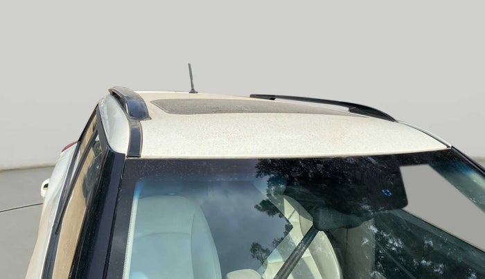 2021 Mahindra XUV300 W8 (O) 1.2 PETROL, Petrol, Manual, 32,102 km, Roof