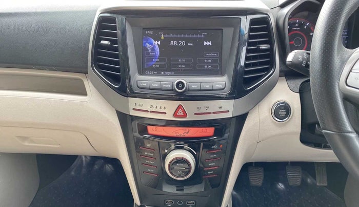 2021 Mahindra XUV300 W8 (O) 1.2 PETROL, Petrol, Manual, 32,102 km, Air Conditioner