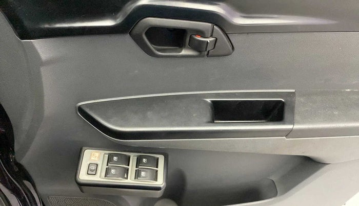 2017 Mahindra KUV 100 NXT K2 P 6 STR, Petrol, Manual, 48,150 km, Driver Side Door Panels Control