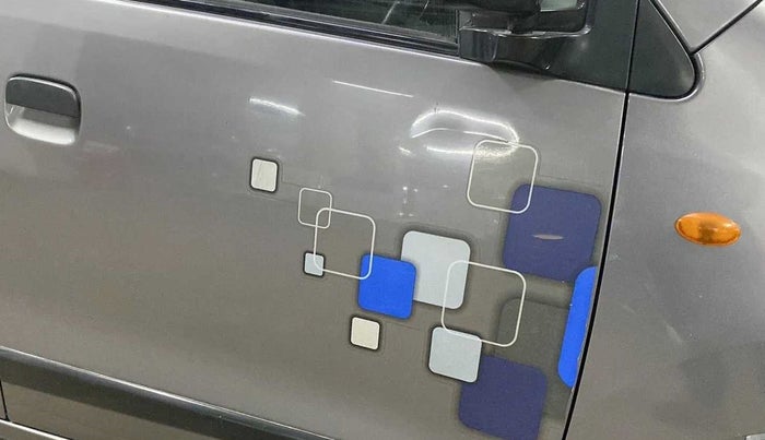 2016 Maruti Wagon R 1.0 LXI CNG, CNG, Manual, 14,176 km, Driver-side door - Slightly dented