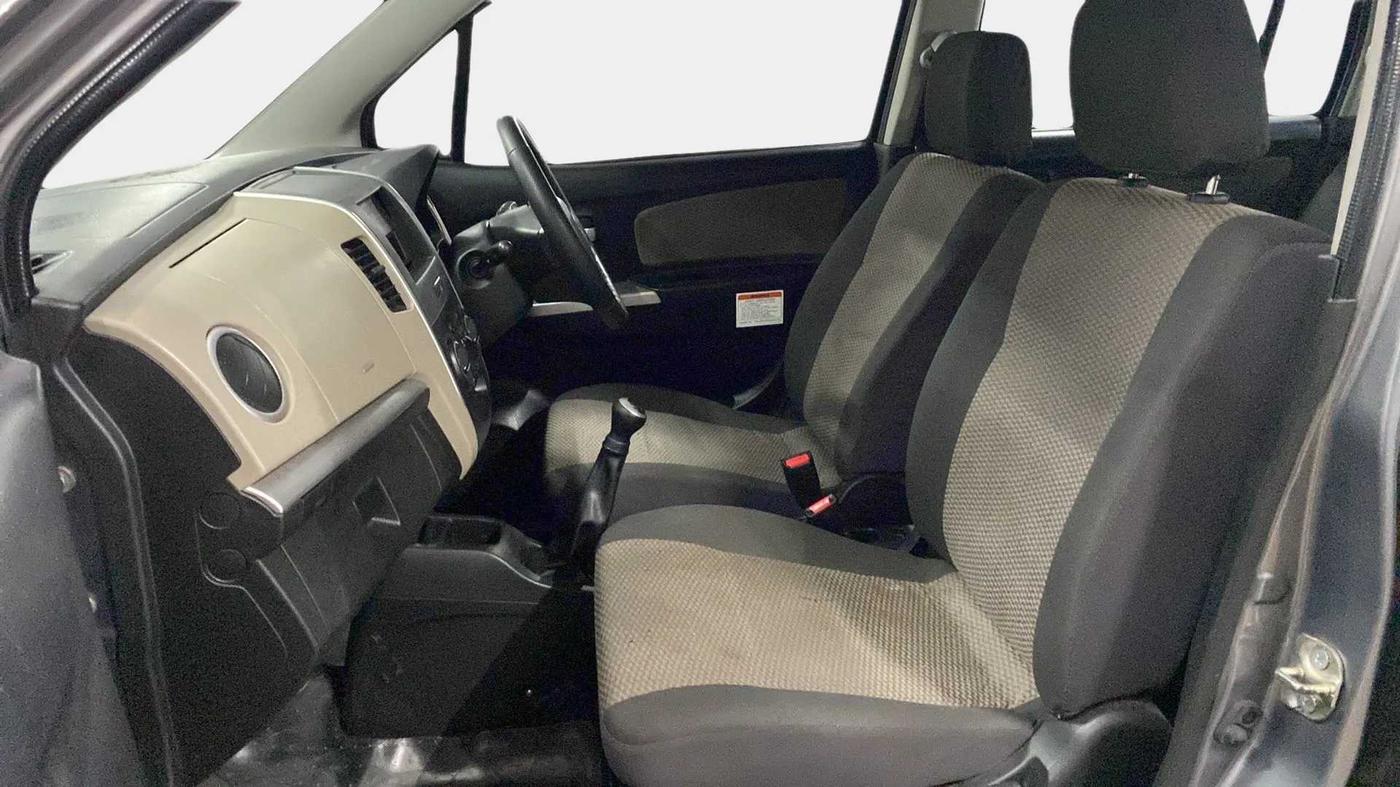 2016 Maruti Wagon R 1.0 LXI CNG, CNG, Manual, 14,176 km, Right Side Front Door Cabin