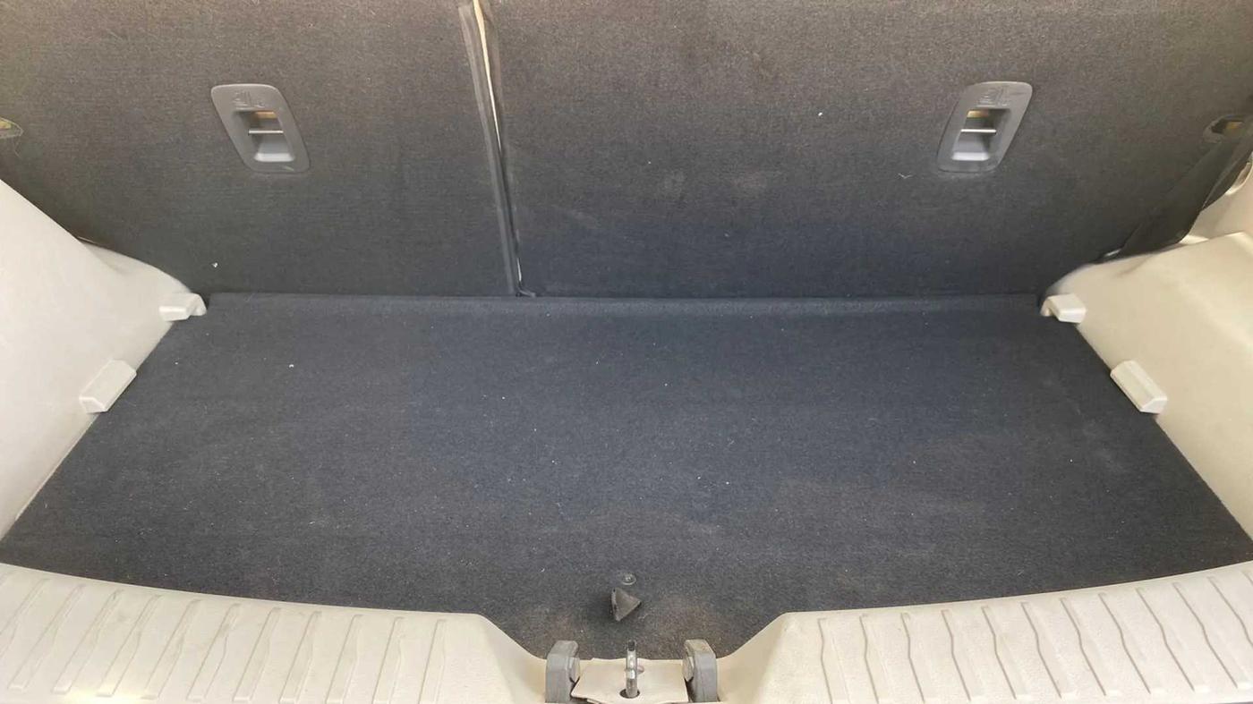 2021 Mahindra XUV300 W8 (O) 1.2 PETROL, Petrol, Manual, 16,117 km, Boot Inside