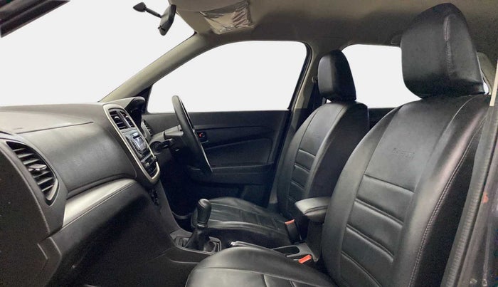 2020 Maruti Vitara Brezza LXI, Petrol, Manual, 42,706 km, Right Side Front Door Cabin
