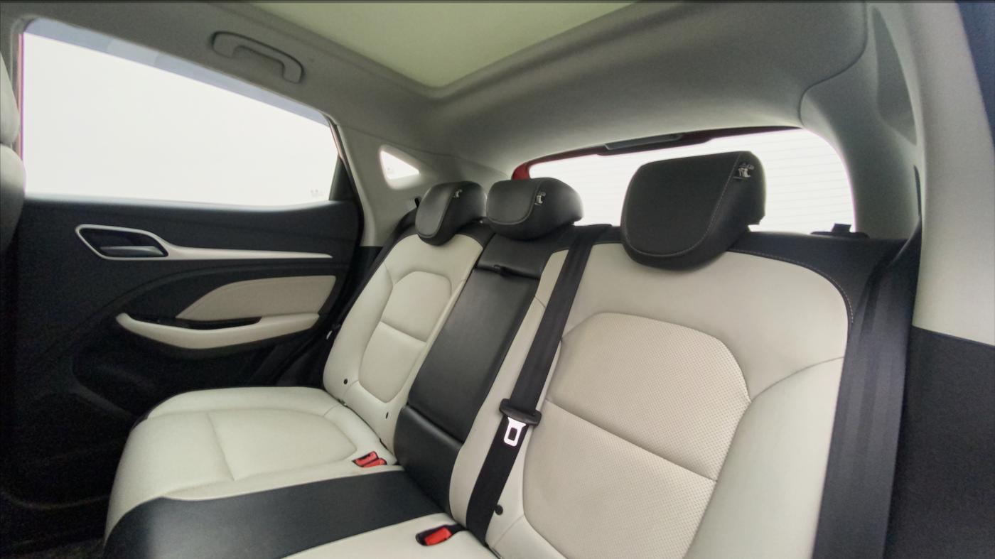 2022 MG ASTOR SHARP 1.5 CVT, Petrol, Automatic, 45,570 km, Right Side Rear Door Cabin