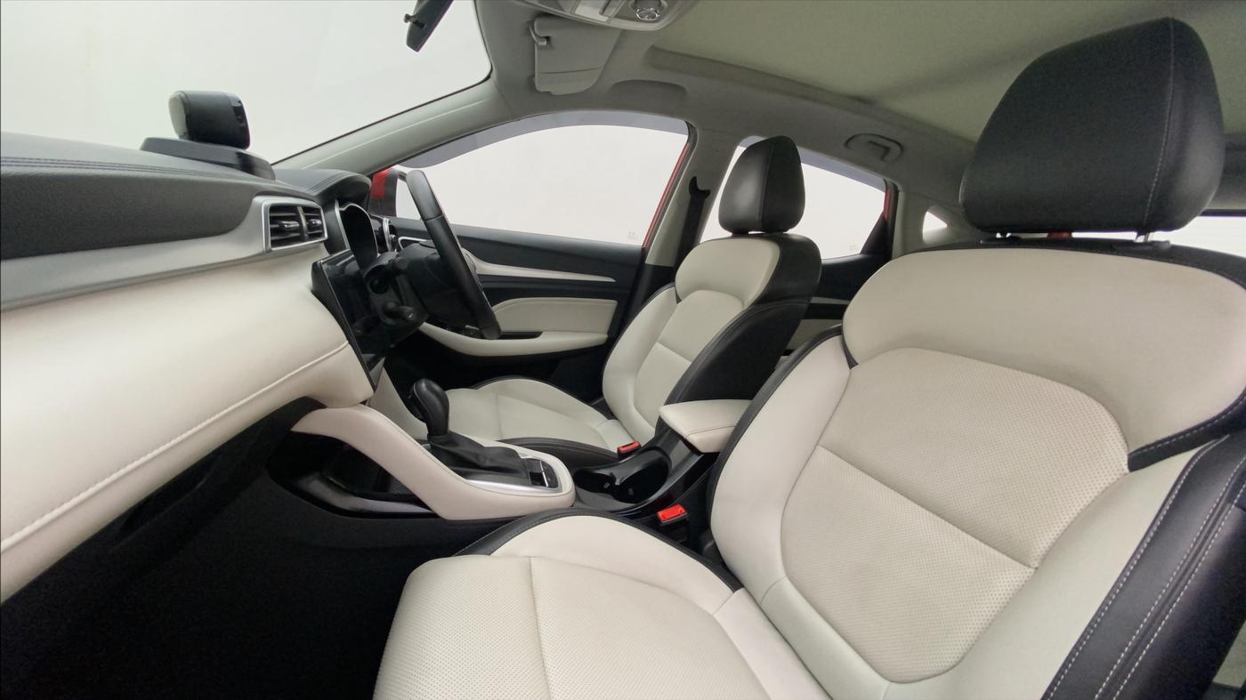 2022 MG ASTOR SHARP 1.5 CVT, Petrol, Automatic, 45,570 km, Right Side Front Door Cabin