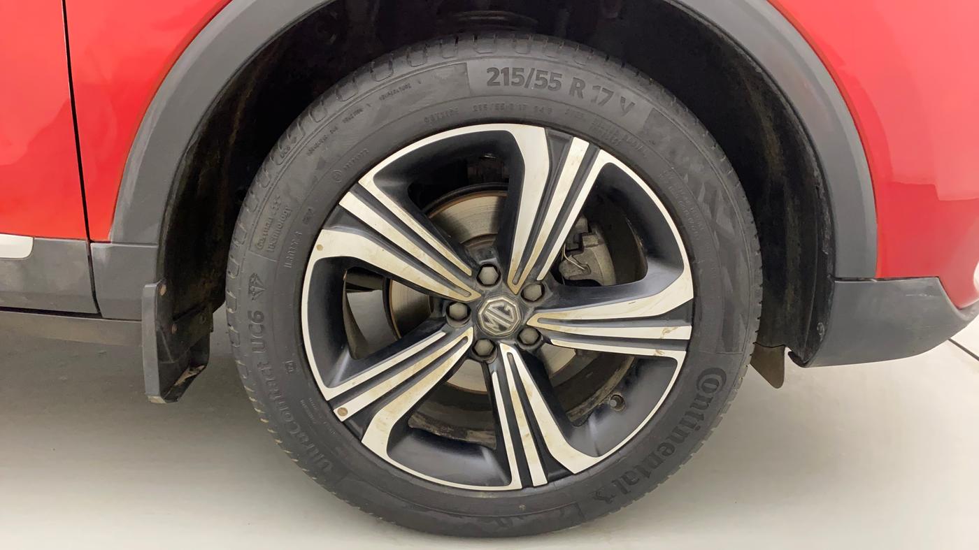 2022 MG ASTOR SHARP 1.5 CVT, Petrol, Automatic, 45,570 km, Right Front Wheel