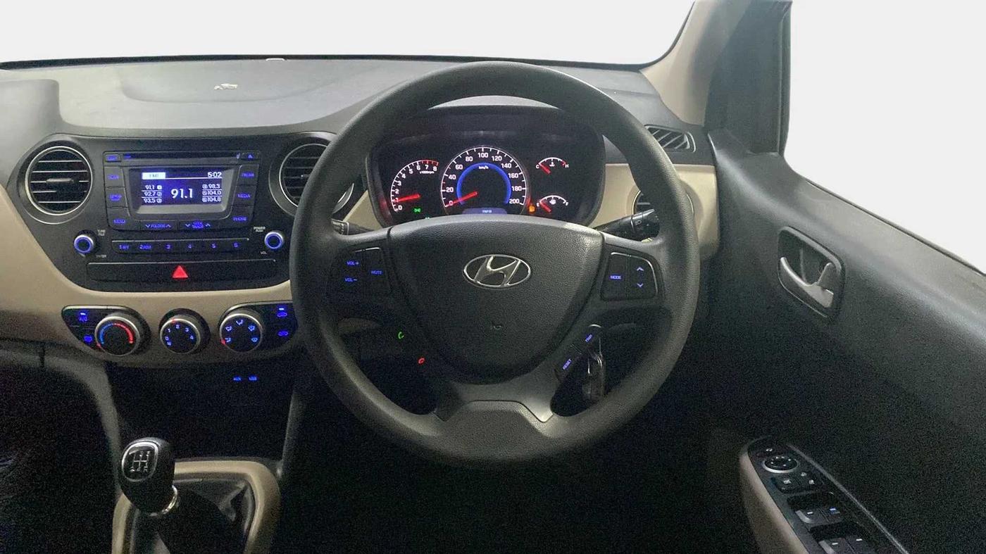 2015 Hyundai Grand i10 SPORTZ 1.2 KAPPA VTVT, Petrol, Manual, 37,738 km, Steering Wheel Close Up