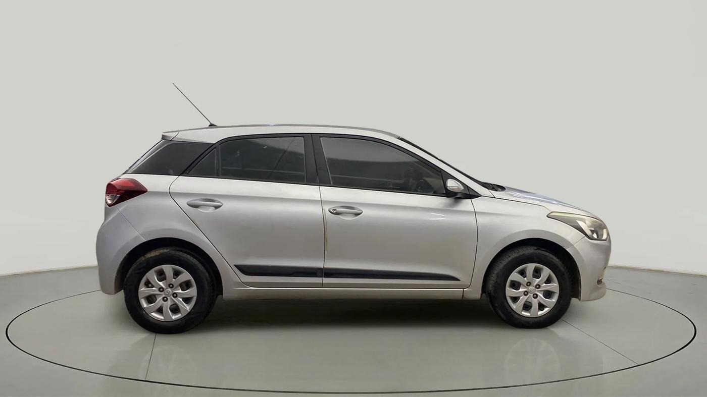2015 Hyundai Elite i20 SPORTZ 1.2, Petrol, Manual, 69,342 km, Right Side View