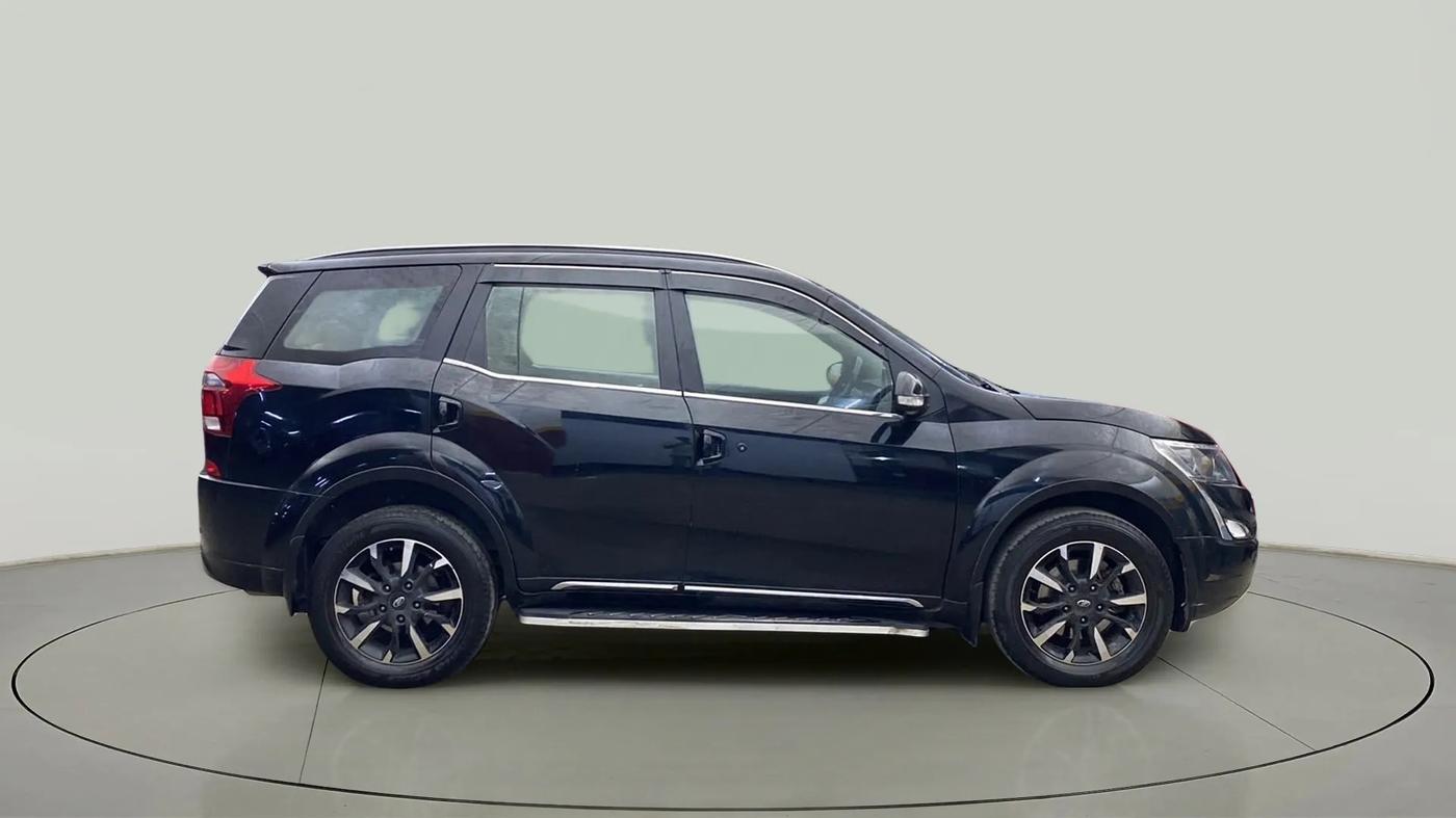 2021 Mahindra XUV500 W11(O), Diesel, Manual, 53,534 km, Right Side View