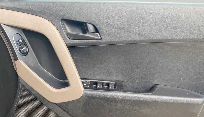 2016 Hyundai Creta E PLUS 1.6 PETROL, Petrol, Manual, 78,152 km, Driver Side Door Panels Control