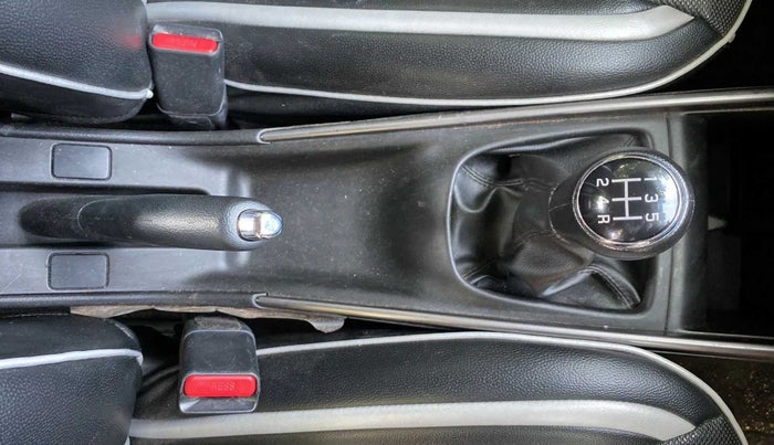 2019 Toyota Glanza V, Petrol, Manual, 54,895 km, Gear Lever