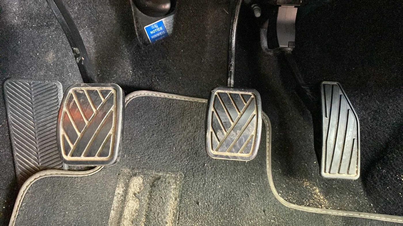 2019 Toyota Glanza V, Petrol, Manual, 54,895 km, Pedals