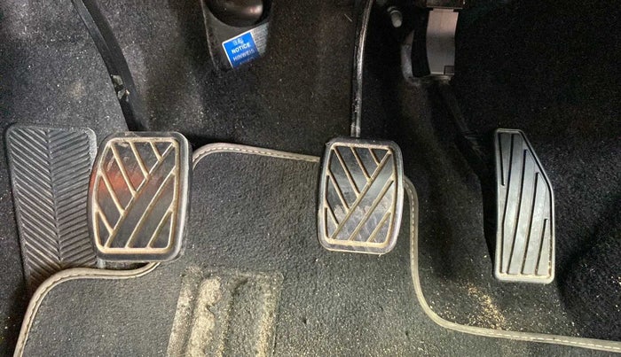 2019 Toyota Glanza V, Petrol, Manual, 54,895 km, Pedals