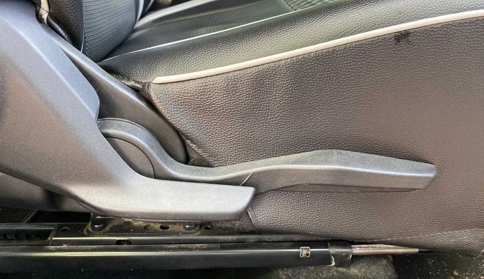 2019 Toyota Glanza V, Petrol, Manual, 54,895 km, Driver Side Adjustment Panel