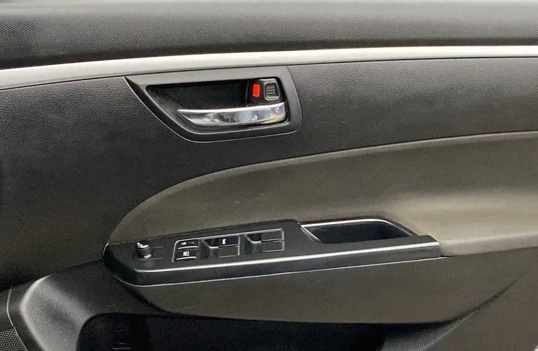 2014 Maruti Swift ZXI, Petrol, Manual, 73,176 km, Driver Side Door Panels Control