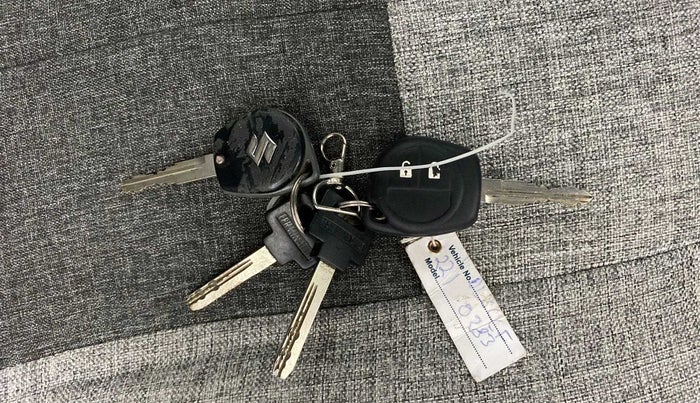 2014 Maruti Swift ZXI, Petrol, Manual, 73,176 km, Key Close Up